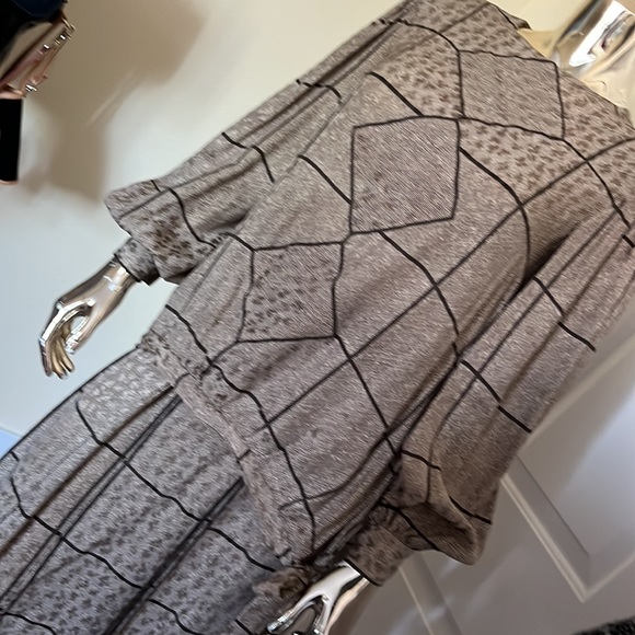 A D C H  INT. LADIES GARMENT SKIRT & TOP - Picture 2 of 13